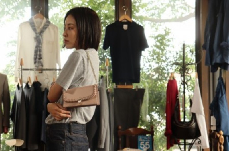 ヘレンカミンスキー 本革 リストレット バッグ ポーチ フォーン HELENKAMINSKI ヘレンカミンスキー BLISSE WALLET CLUTCH