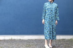 ARMEN MP アーメン MAO COLLAR PLEATED DRESS  DNMPA2102